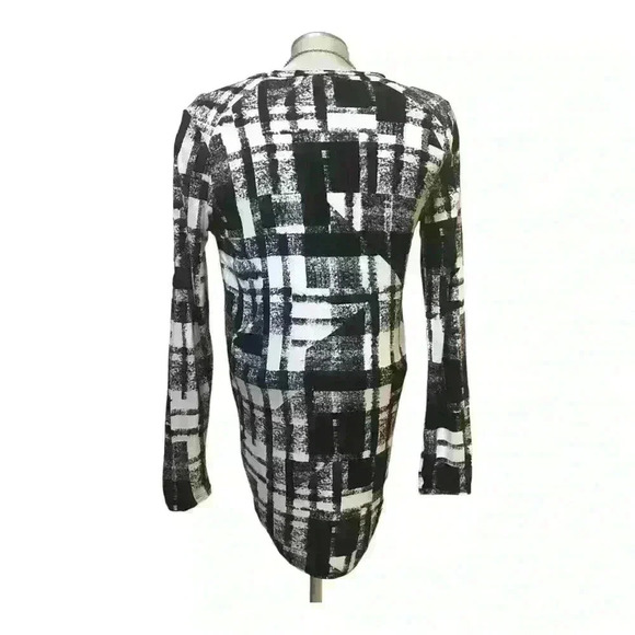 Aritzia  Wilfred Top V Neck Long Sleeve Hi Low Tunic Geometric - Picture 2 of 5